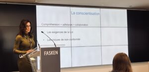 Karine St-Onge présente à l'Atelier sur la francisation